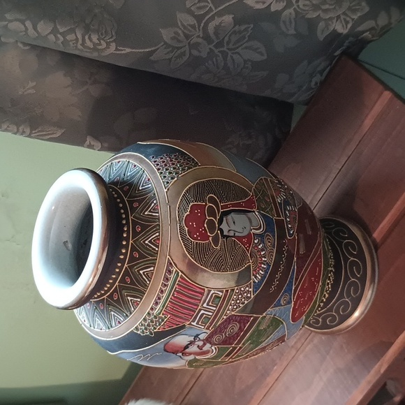 Satsuma 20th Century Vintage Large Vase w 3D Hand Painted Art Work RARE !! - Picture 14 of 17